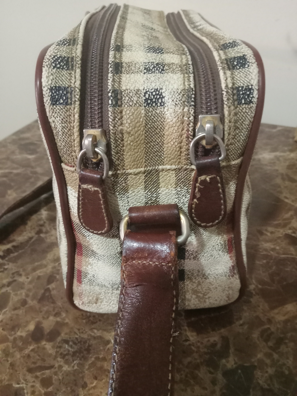 Authentic Vintage Burberry's Crossbody Bag GUC - Picture 7 of 16